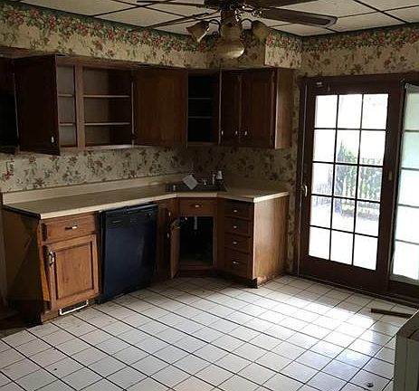 4th image of 529 Westminster Ave