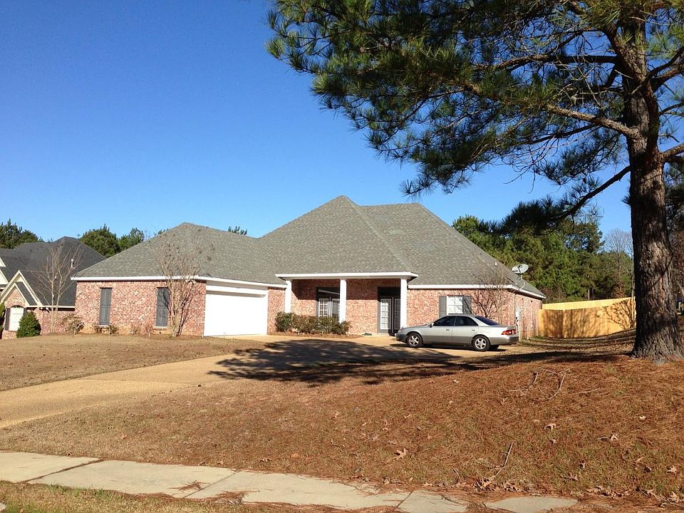 1st image of 458 Brookwood Estates Dr