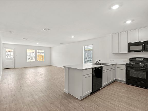 5th image of 1138 Barbary Fields St