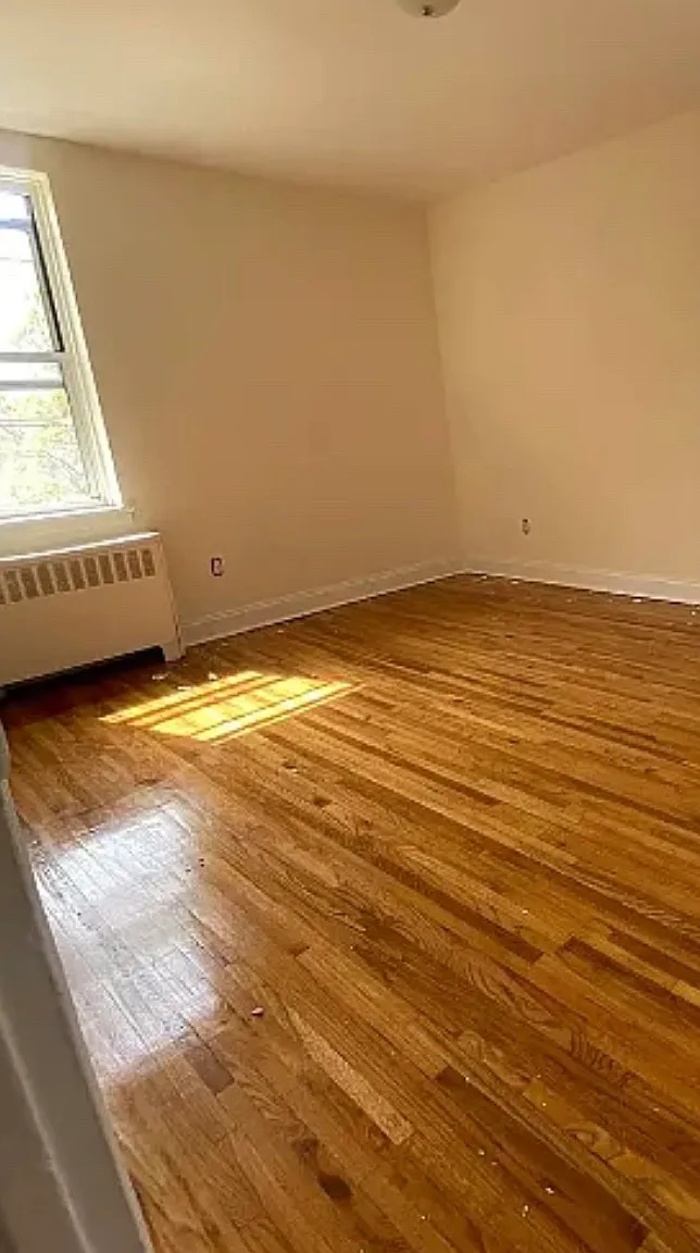 2 bed, 700 sqft, $2,750 — Photo 2