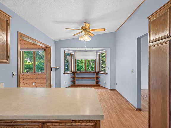4th image of 888 Nina Ct