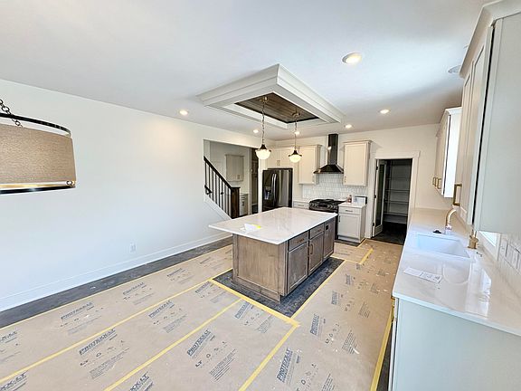 3rd image of 5955 Braemoor Ct SE