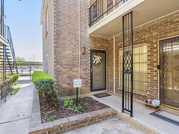 2nd image of 44410 Harlanwood Dr #119