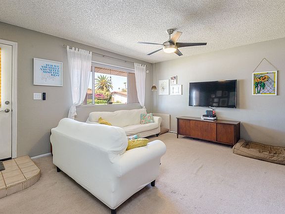 3rd image of 2172 E Greenway Dr