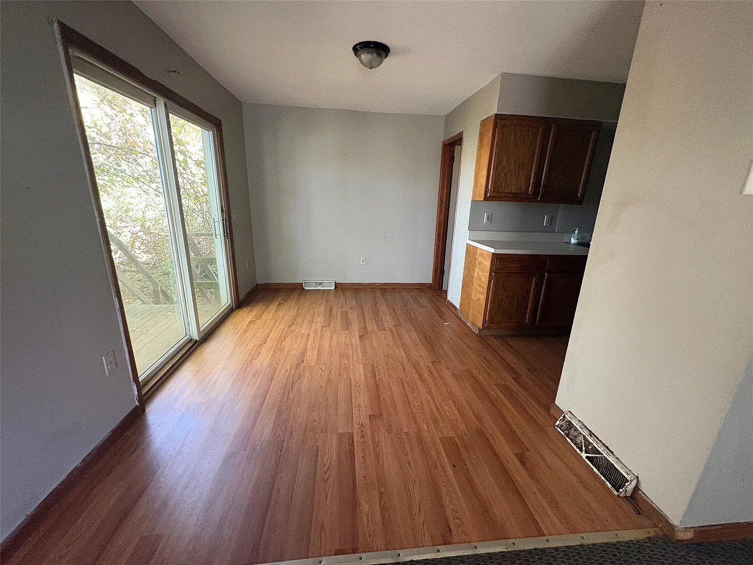 2 bed, 1.5 bath, 960 sqft, $1,250 — Photo 3