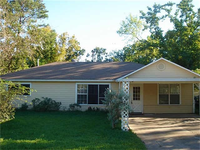 1st image of 2426 Estate Dr