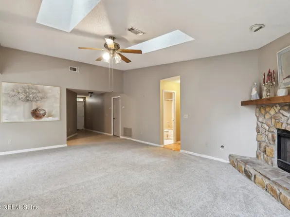 3572 RAYMUR VILLA Drive, Jacksonville, FL 32277