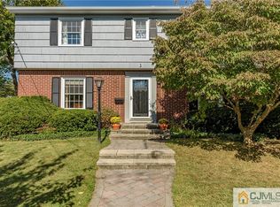 37 Edgemere Dr, Matawan, NJ 07747