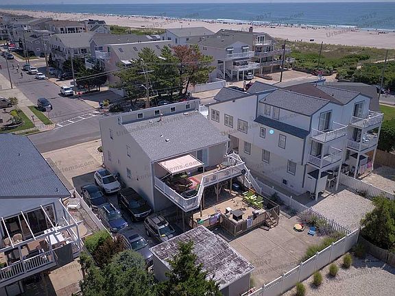 2nd image of 20 61st St