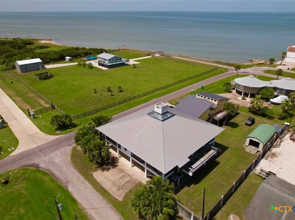 107 W Taylor Ave, Pt O Connor, TX 77982