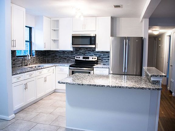 2nd image of 2710 Columbine Dr N