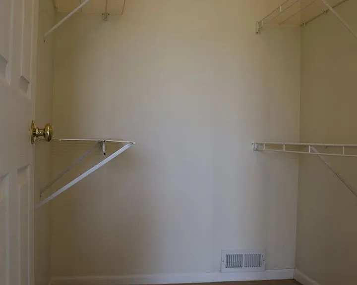 2271 Shamrock Ln — Photo 20