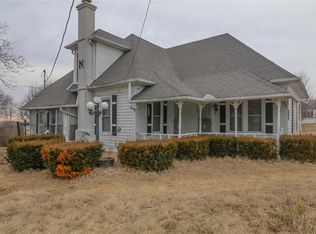 601 High St, Iberia, MO 65486
