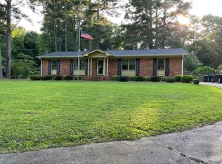 2705 Piedmont Dr, Sanford, NC 27330