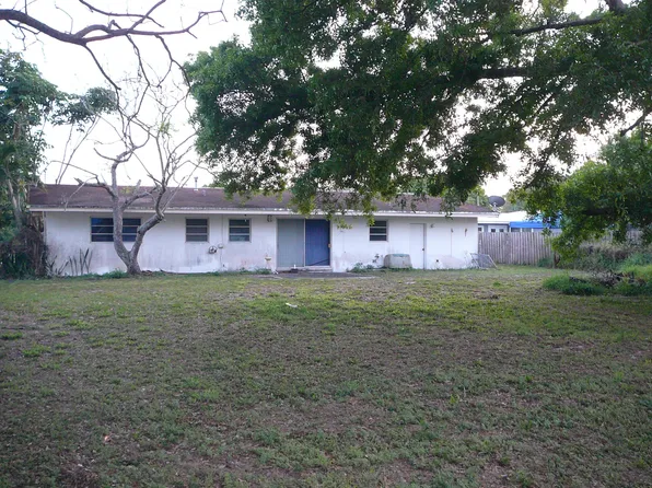 1018 Trinidad Avenue, Fort Pierce, FL 34982