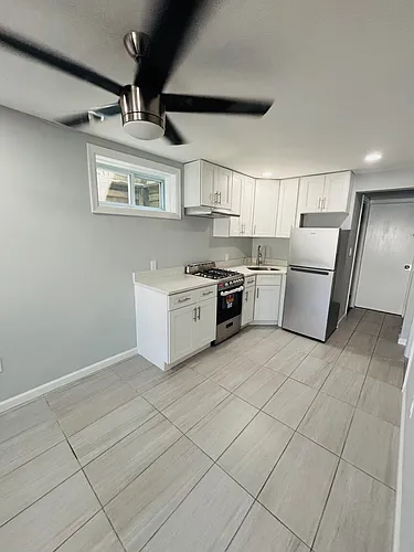 75 McLoughlin St Photo 1