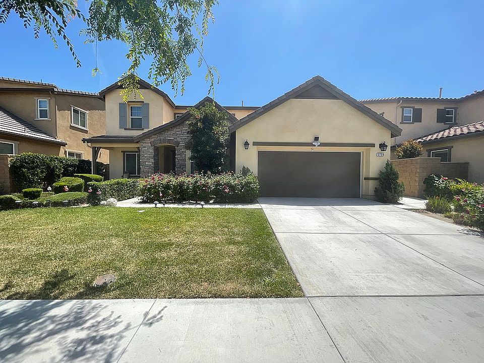 1st image of 2738 E Arbor Ln