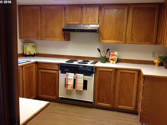 5th image of 13543 SW Ashbury Ln