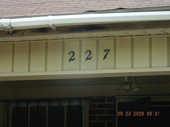 2nd image of 227 Harris St S