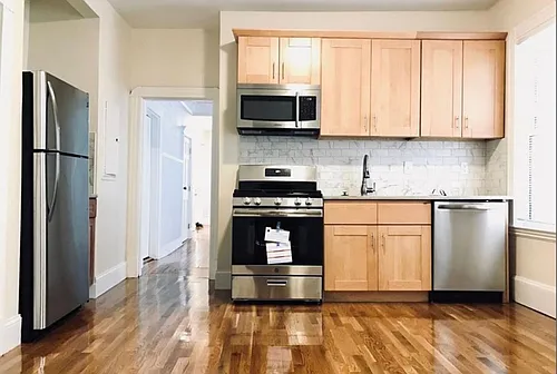 114-116 Thornton St #2 Photo 1