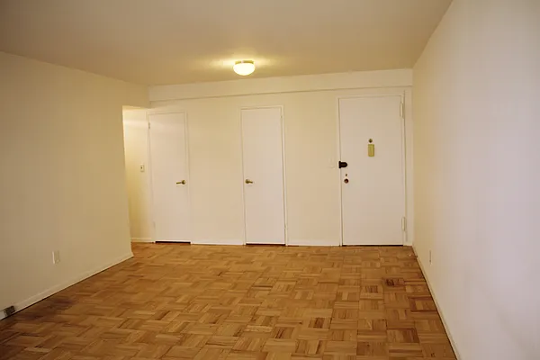 Rented by Engelman And Co | media 18