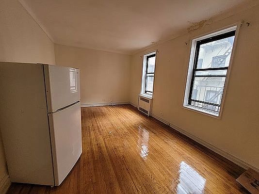 3rd image of 203 Underhill Ave #5T