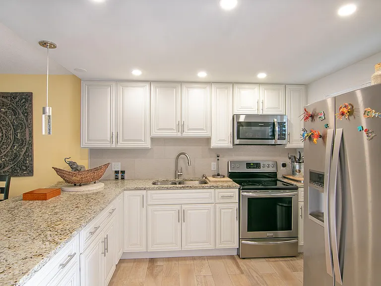 2812 Garden Dr S #101 — Photo 5