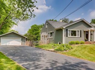 1427 Daly Rd, Wheaton, IL 60187