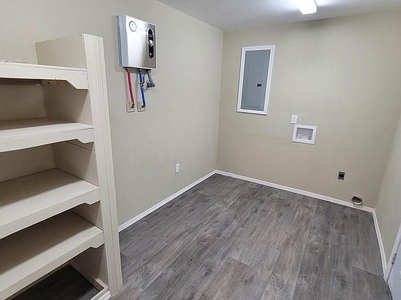 4th image of 101 Birdsong St
