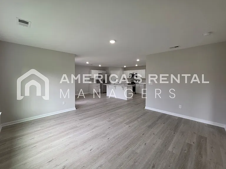 10304 Squires Way — Photo 36