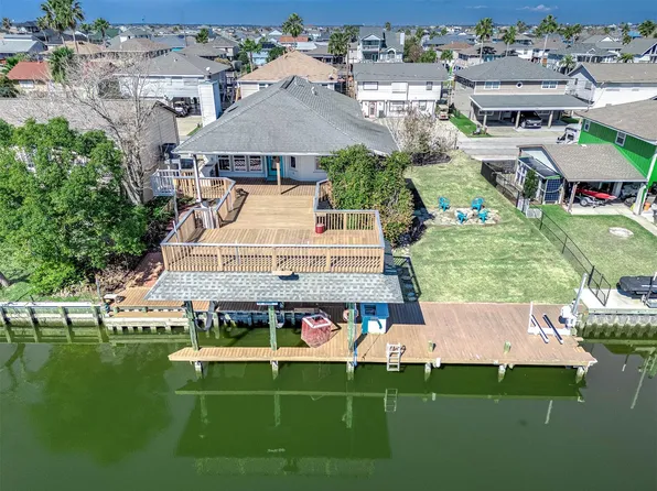 837 Marlin St, Bayou Vista, TX 77563