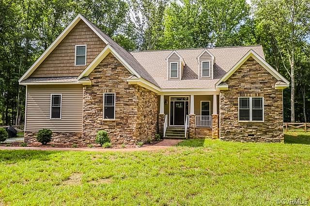 1st image of 275 River Bluff Dr