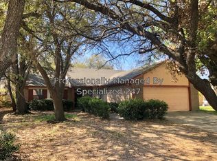 3909 Longmeadow Way, Fort Worth, TX 76133