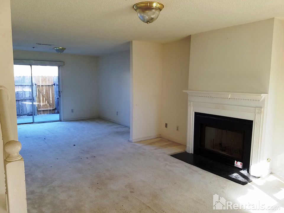 2nd image of 3431 Lehigh Way