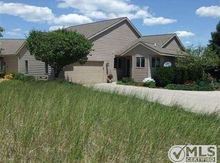 1686 W Harbour Towne Cir, Muskegon, MI