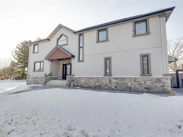 365 Neal Blvd, Windsor, ON N9G 1T5