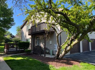 1722 Cedarbrook Ct, Sycamore, IL 60178