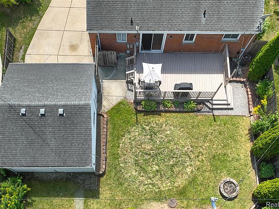 5th image of 31528 Alabama St