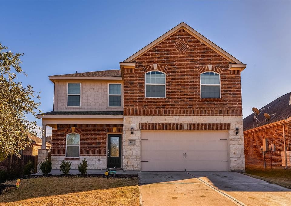 1st image of 1817 Persimmon Dr