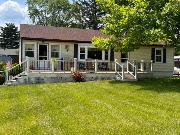 8 Kenec Dr, Middletown, OH 45042