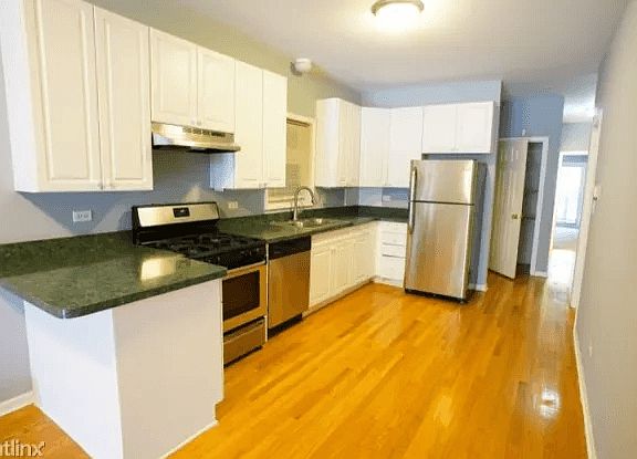 3rd image of 1537 N Western Ave #1