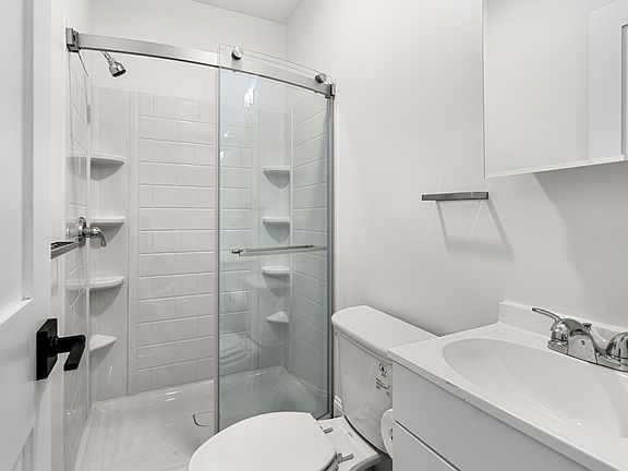 5th image of 19 Downer Ave #7