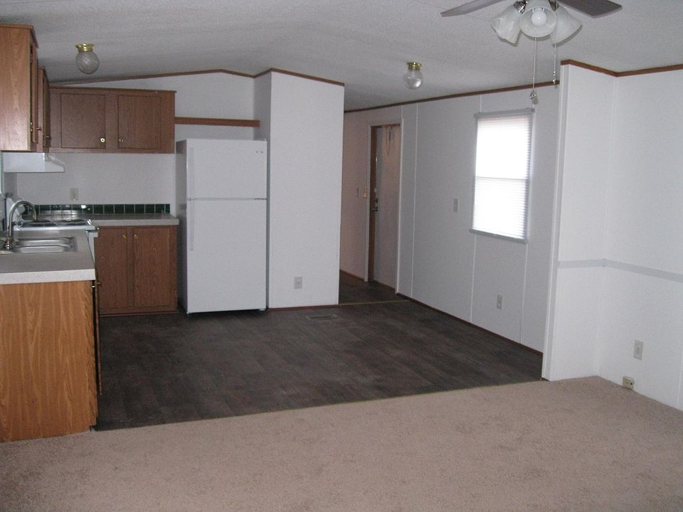 1st image of 13-37 Lone Oak Dr