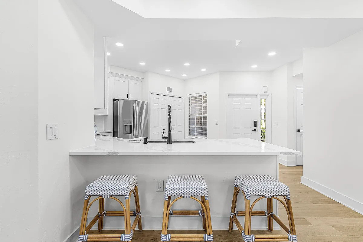 2 bed, 1300 sqft, $3,900 — Photo 4
