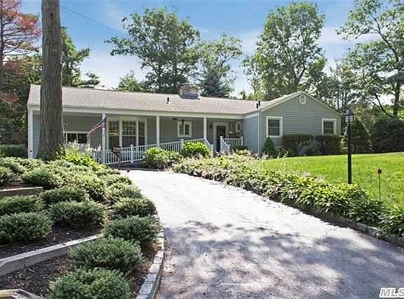 2nd image of 13 Oakledge Dr