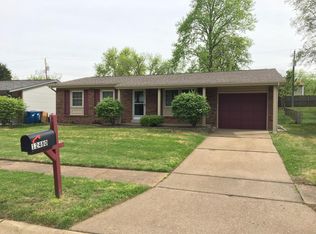12480 Glencliff Dr, Maryland Heights, MO 63043