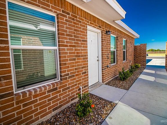 2nd image of 905 W Sunset Valley St #1