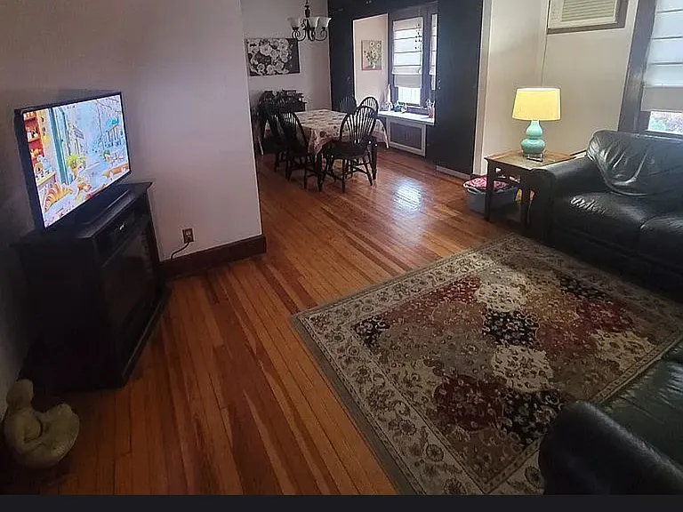 110 James Ave #1 — Photo 4