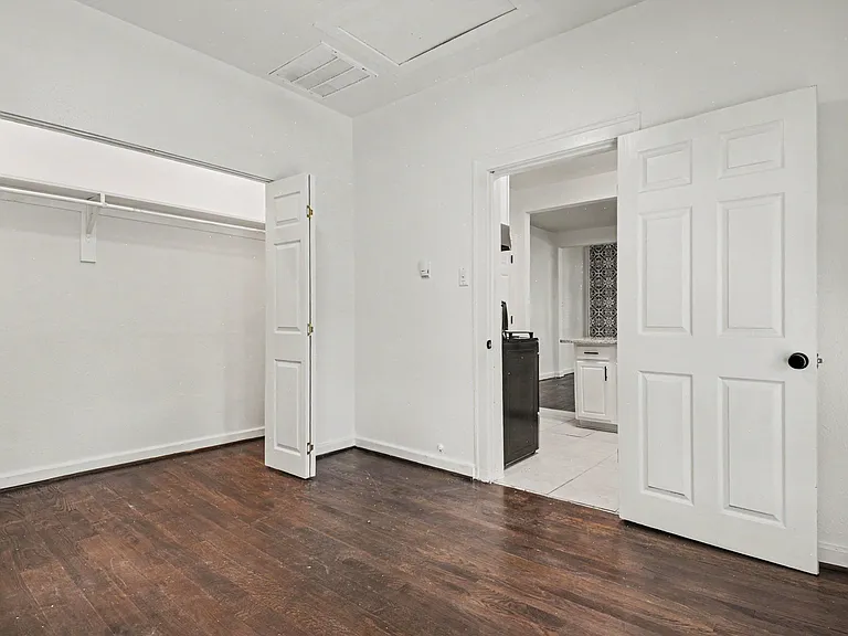 915 Annex Ave — Photo 16