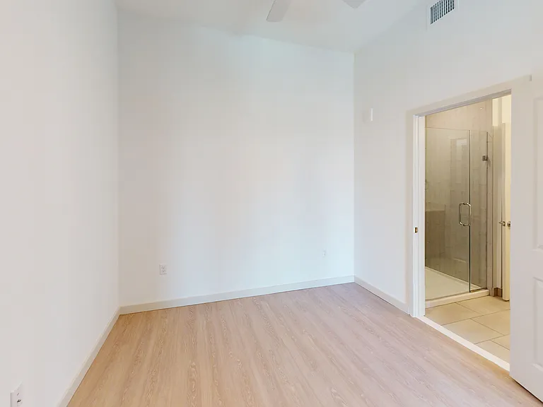101 N Meridian — Photo 87